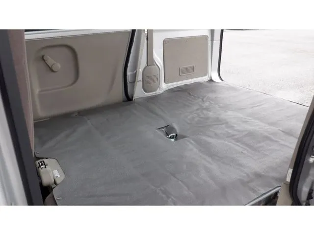 エブリイバン（スズキ）の車両写真