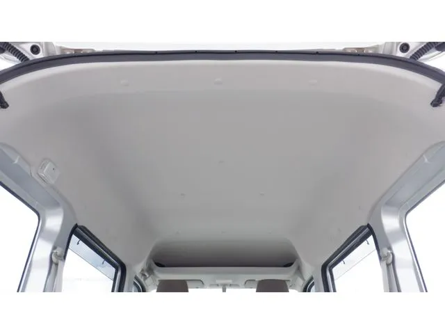 エブリイバン（スズキ）の車両写真