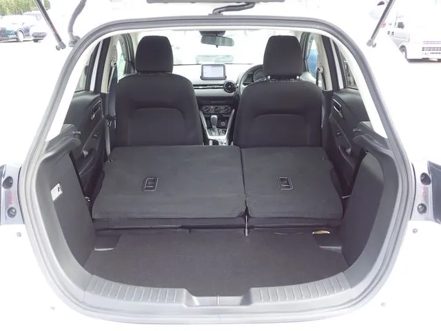 ＭＡＺＤＡ２（マツダ）の車両写真