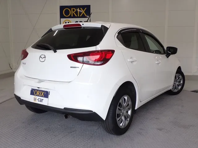 ＭＡＺＤＡ２（マツダ）の車両写真