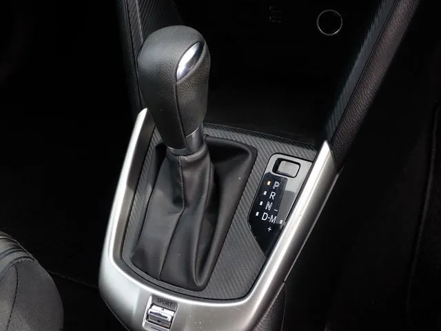 ＭＡＺＤＡ２（マツダ）の車両写真