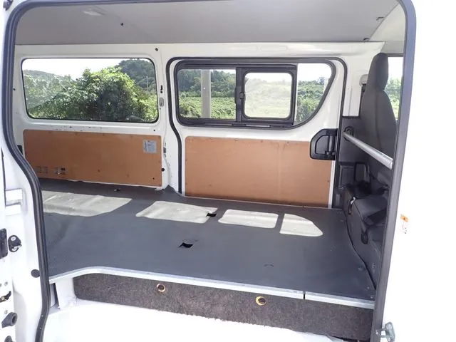 ハイエースバン 2WD(トヨタ)の車両写真