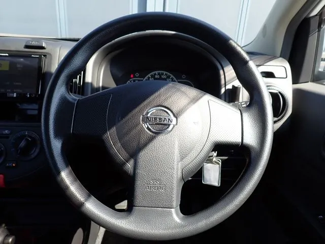 NV150 AD 2WD(ニッサン)の車両写真