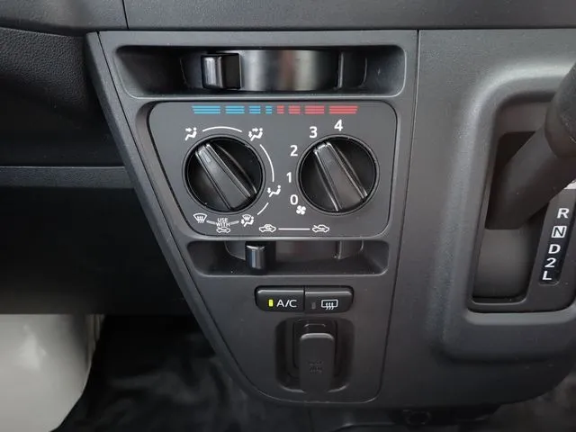 ハイゼットカーゴ(ダイハツ)の車両写真