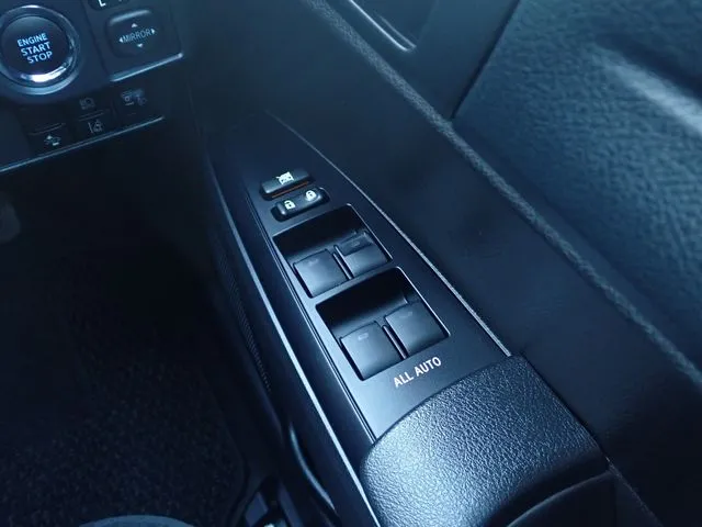 カローラアクシオ(トヨタ)の車両写真