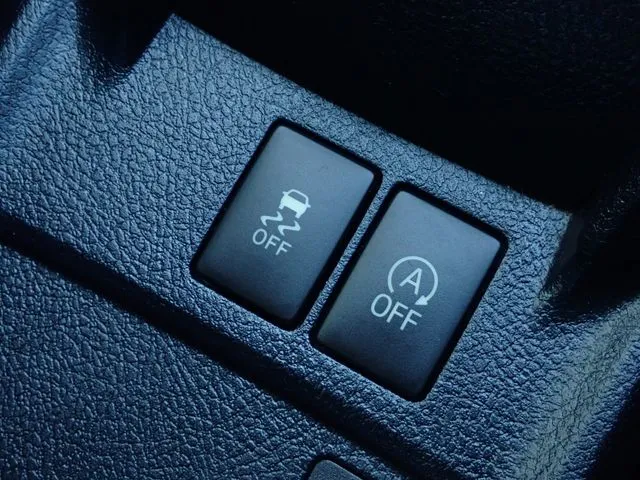 カローラアクシオ(トヨタ)の車両写真