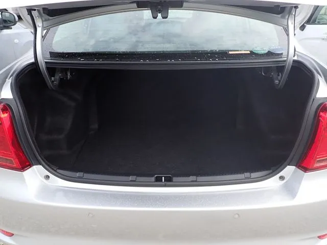 カローラアクシオ(トヨタ)の車両写真