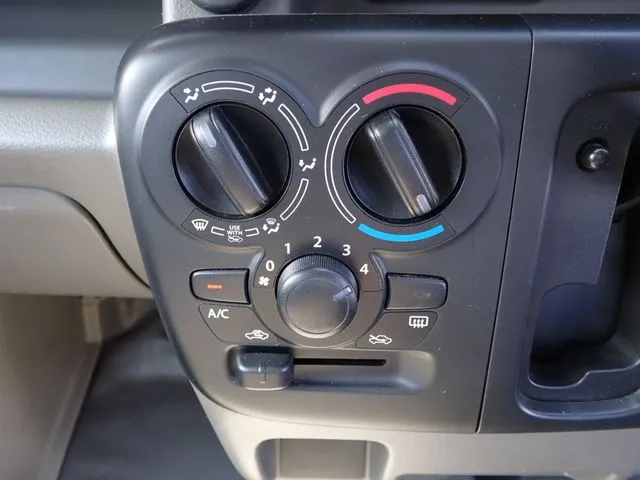 ミニキャブバン 4WD(ミツビシ)の車両写真