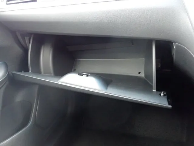 シャトル　ハイブリッド（ホンダ）の車両写真