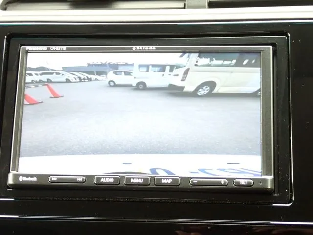 シャトル　ハイブリッド（ホンダ）の車両写真