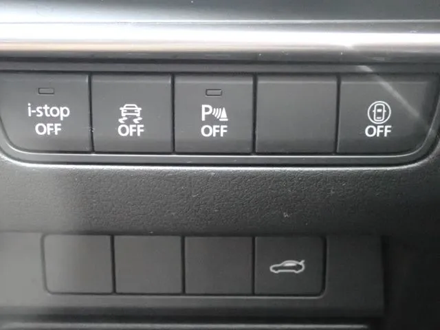 MAZDA3 セダン(マツダ)の車両写真