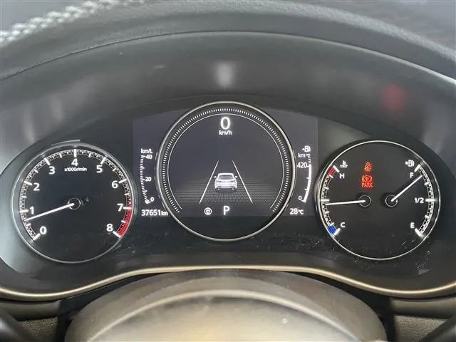 ＭＡＺＤＡ３　ファストバック（マツダ）の車両写真