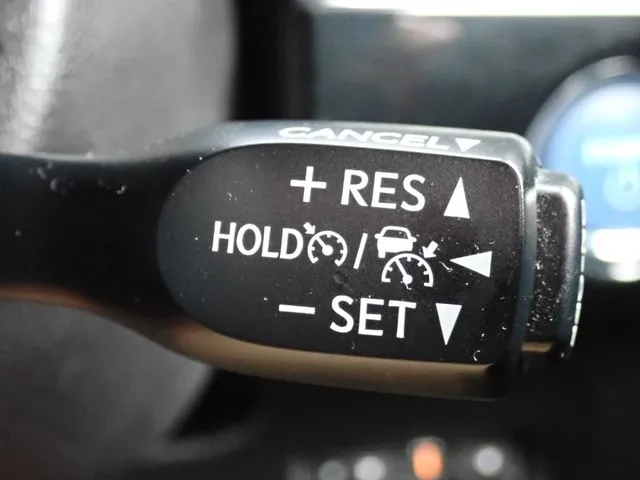 プリウス（トヨタ）の車両写真