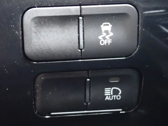 プリウス（トヨタ）の車両写真