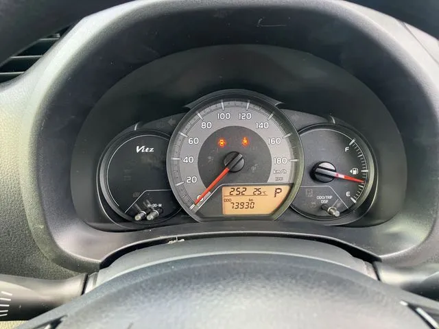 ヴィッツ(トヨタ)の車両写真