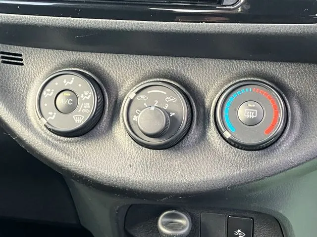 ヴィッツ(トヨタ)の車両写真