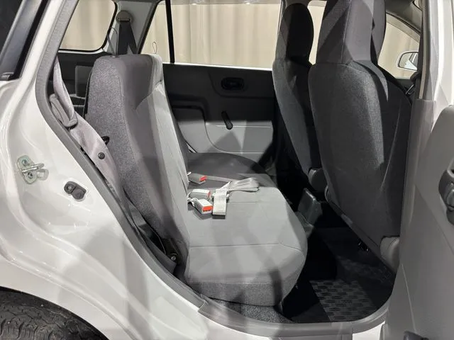 ニッサン　ＮＶ１５０　ＡＤ　４ＷＤ