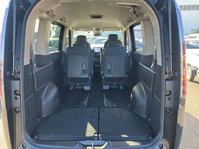 ステップワゴン　４ＷＤ（ホンダ）の車両写真