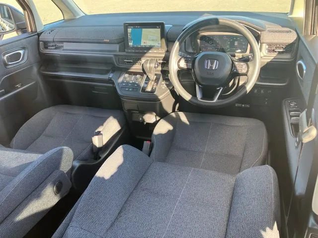 ステップワゴン　４ＷＤ（ホンダ）の車両写真