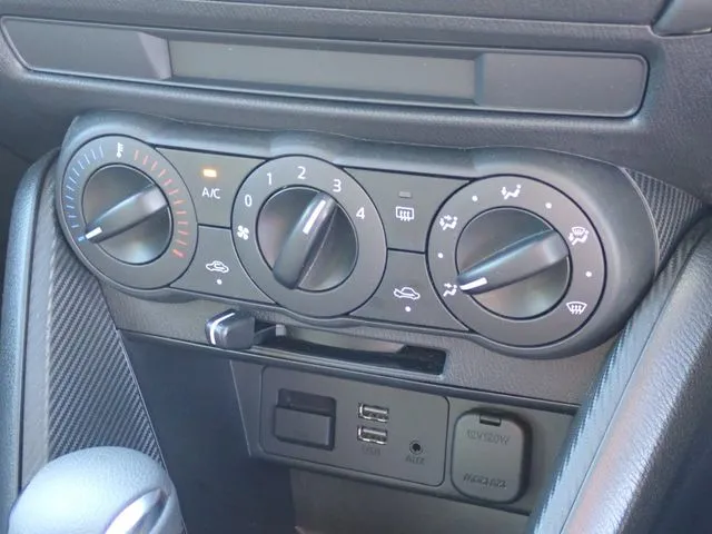 マツダ　ＭＡＺＤＡ２