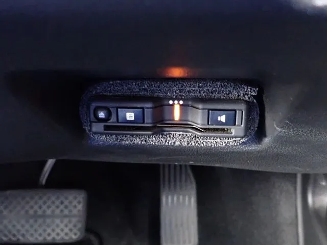 シャトル ハイブリッド(ホンダ)の車両写真