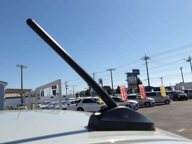 ミラ　トコット（ダイハツ）の車両写真