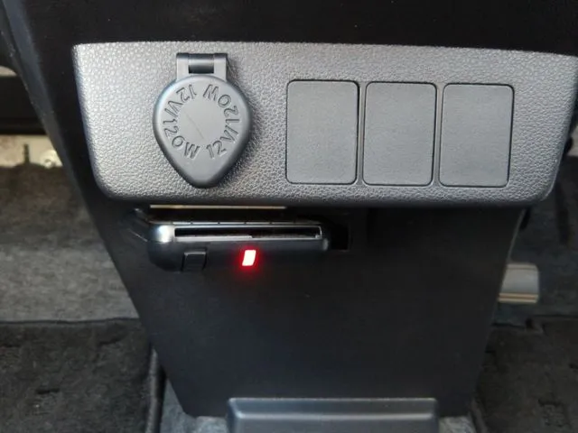 ミラ　トコット（ダイハツ）の車両写真