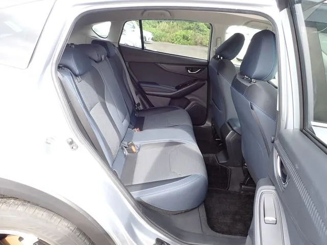 ＳＵＢＡＲＵ　ＸＶ　ハイブリッド（スバル）の車両写真