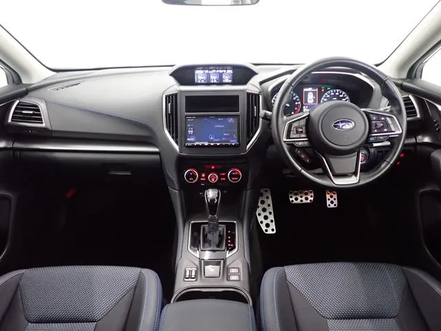 ＳＵＢＡＲＵ　ＸＶ　ハイブリッド（スバル）の車両写真
