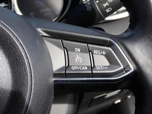 マツダ　ＭＡＺＤＡ６　セダン