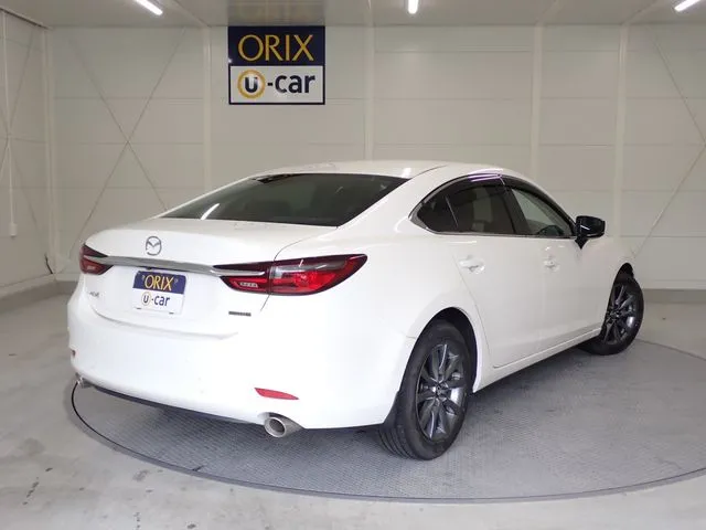 マツダ　ＭＡＺＤＡ６　セダン