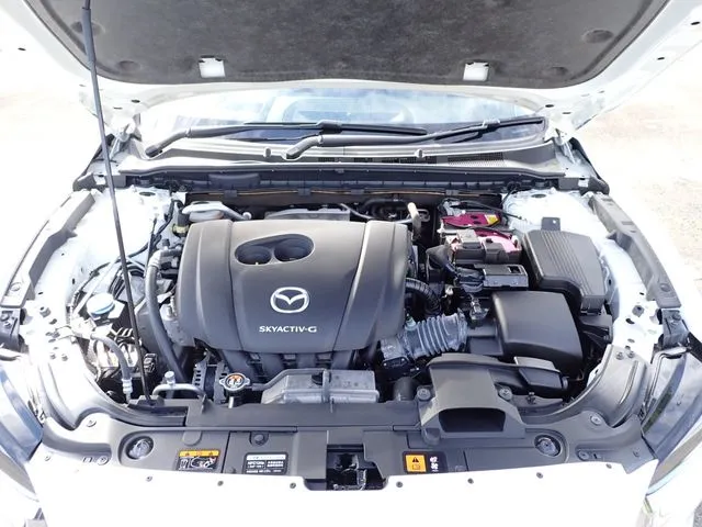 マツダ　ＭＡＺＤＡ６　セダン
