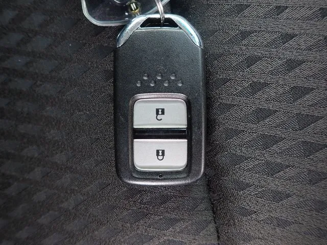 フィット ハイブリッド(ホンダ)の車両写真