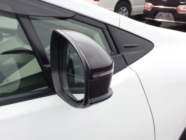 プリウス(トヨタ)の車両写真
