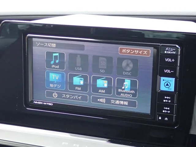 プリウス(トヨタ)の車両写真