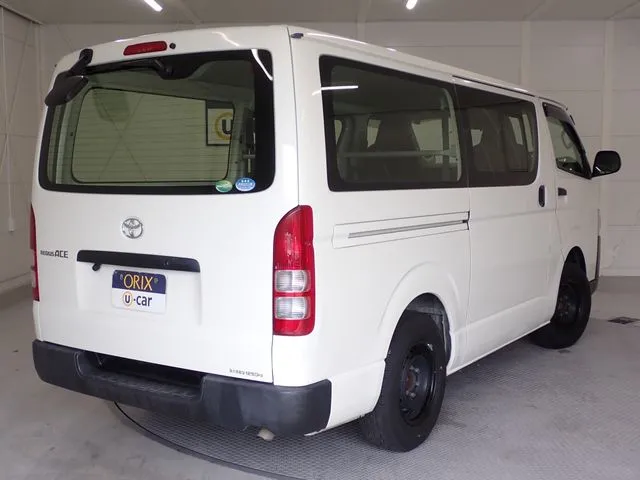 レジアスエースバン 1.25t 2WD(トヨタ)の車両写真