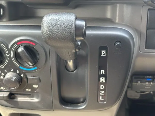 エブリイバン（スズキ）の車両写真