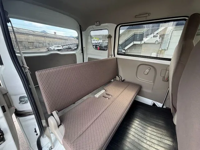 エブリイバン（スズキ）の車両写真
