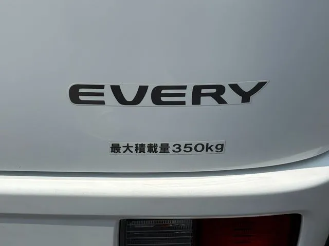 エブリイバン（スズキ）の車両写真