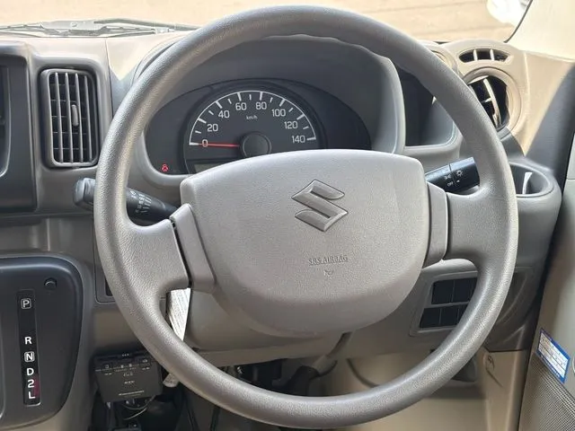 エブリイバン（スズキ）の車両写真