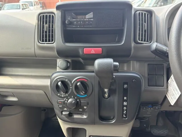 エブリイバン（スズキ）の車両写真