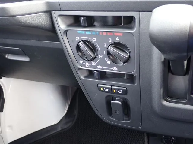 ハイゼットカーゴ(ダイハツ)の車両写真