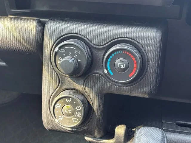 プロボックスバン 2WD(トヨタ)の車両写真