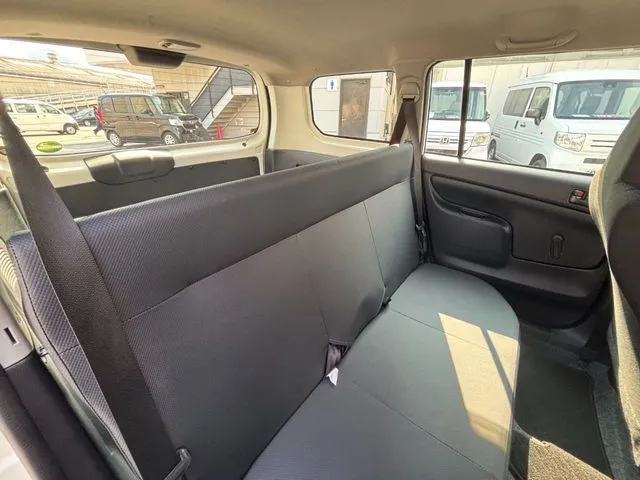 プロボックスバン 2WD(トヨタ)の車両写真
