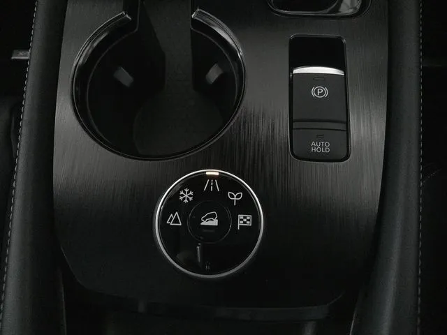 エクストレイル ハイブリッド 4WD(ニッサン)の車両写真