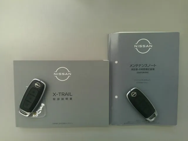 エクストレイル ハイブリッド 4WD(ニッサン)の車両写真