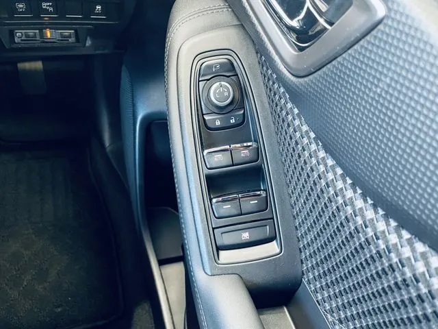 フォレスター(スバル)の車両写真