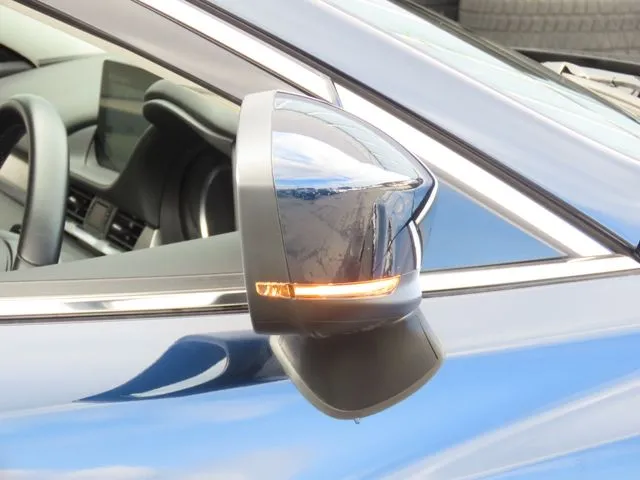 マツダ　ＭＡＺＤＡ６　セダン