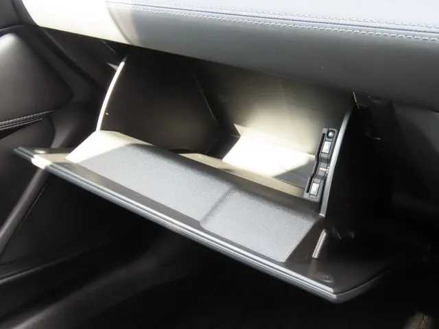 マツダ　ＭＡＺＤＡ６　セダン