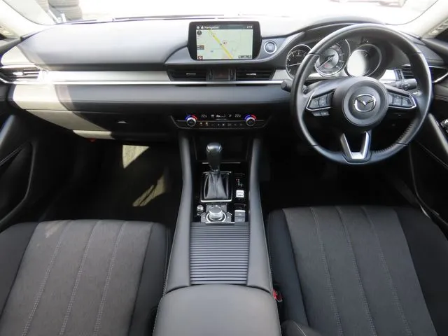 マツダ　ＭＡＺＤＡ６　セダン